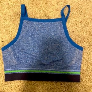 I’m selling a sports bra size medium worn never. It’s cute just not my style